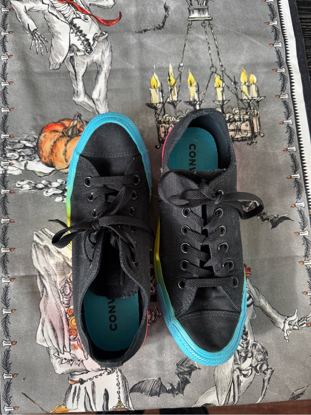 Converse Women's Black Canvas Low-Top Sneakers with Rainbow Soles, size 7.5